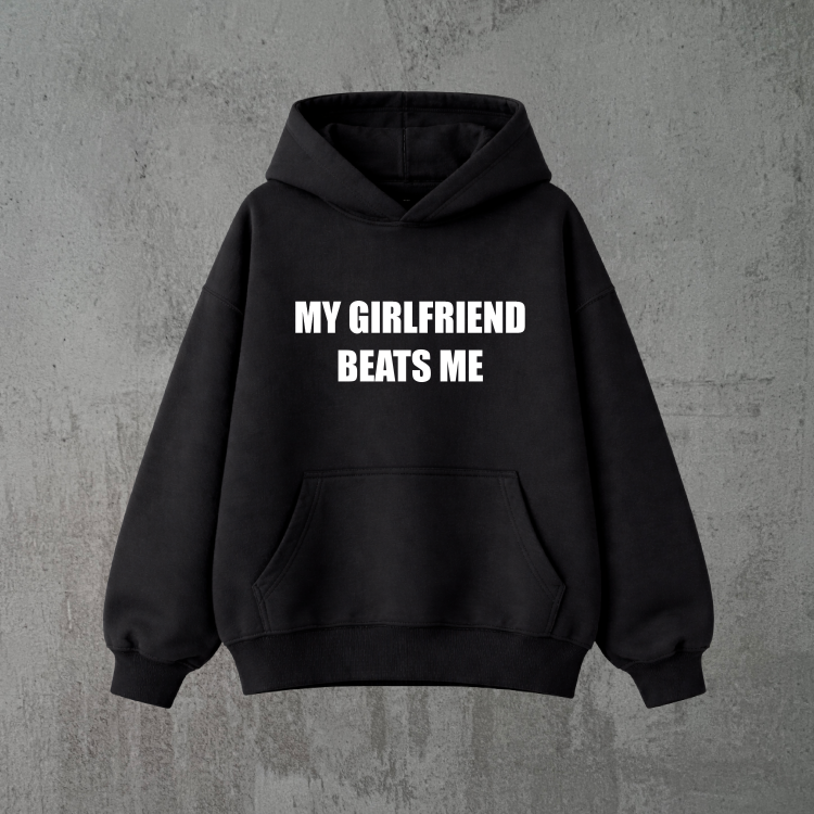 my gf beats me czarna bluza.png